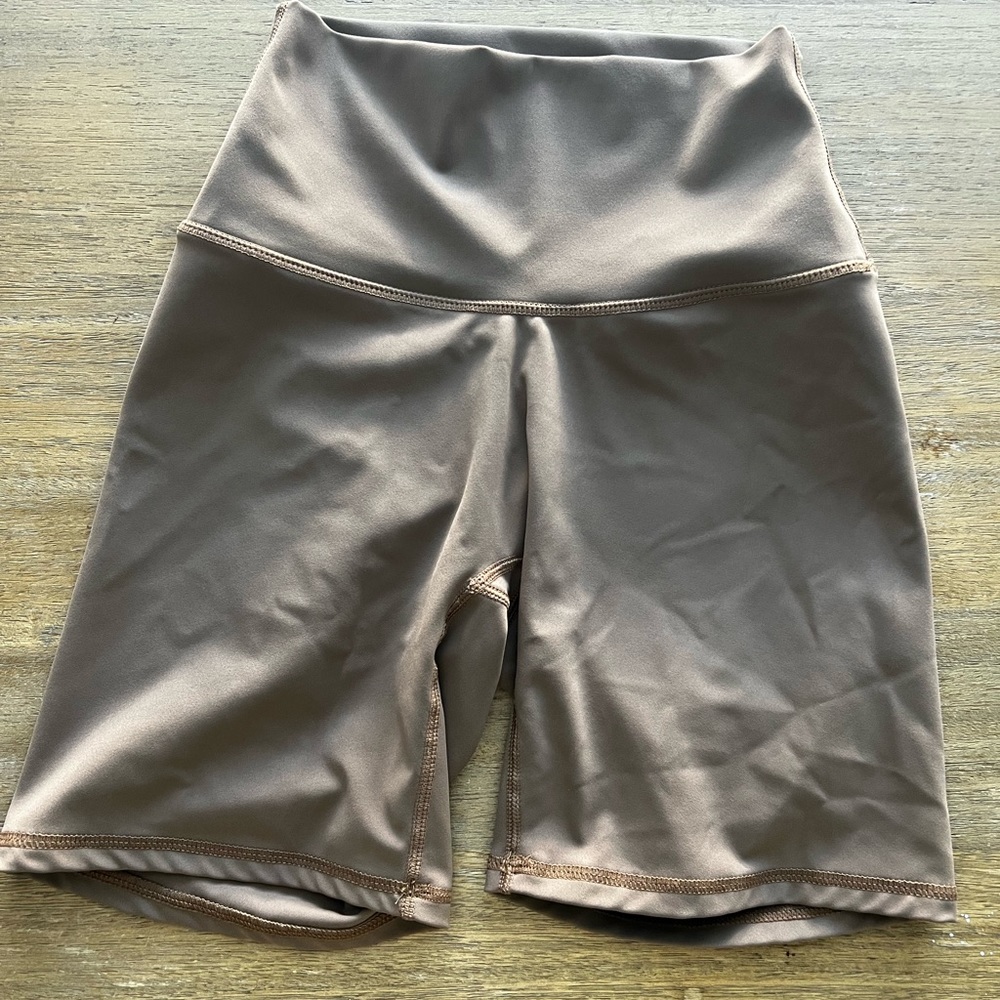 NVGTN shorts
